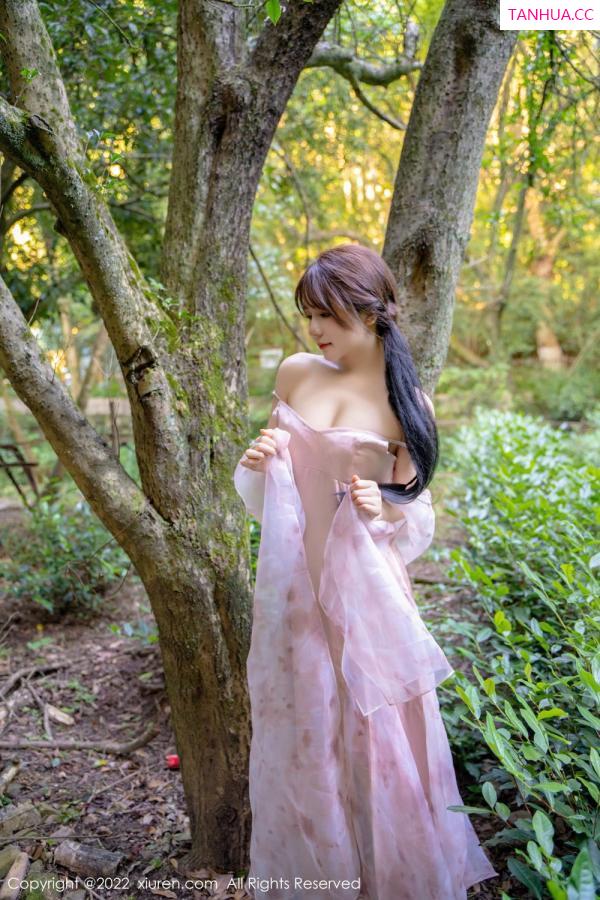婠婠么  [XiuRen秀人网]高清写真图 2022.10.11 No.5690 婠婠么&小肥莹第4张图片